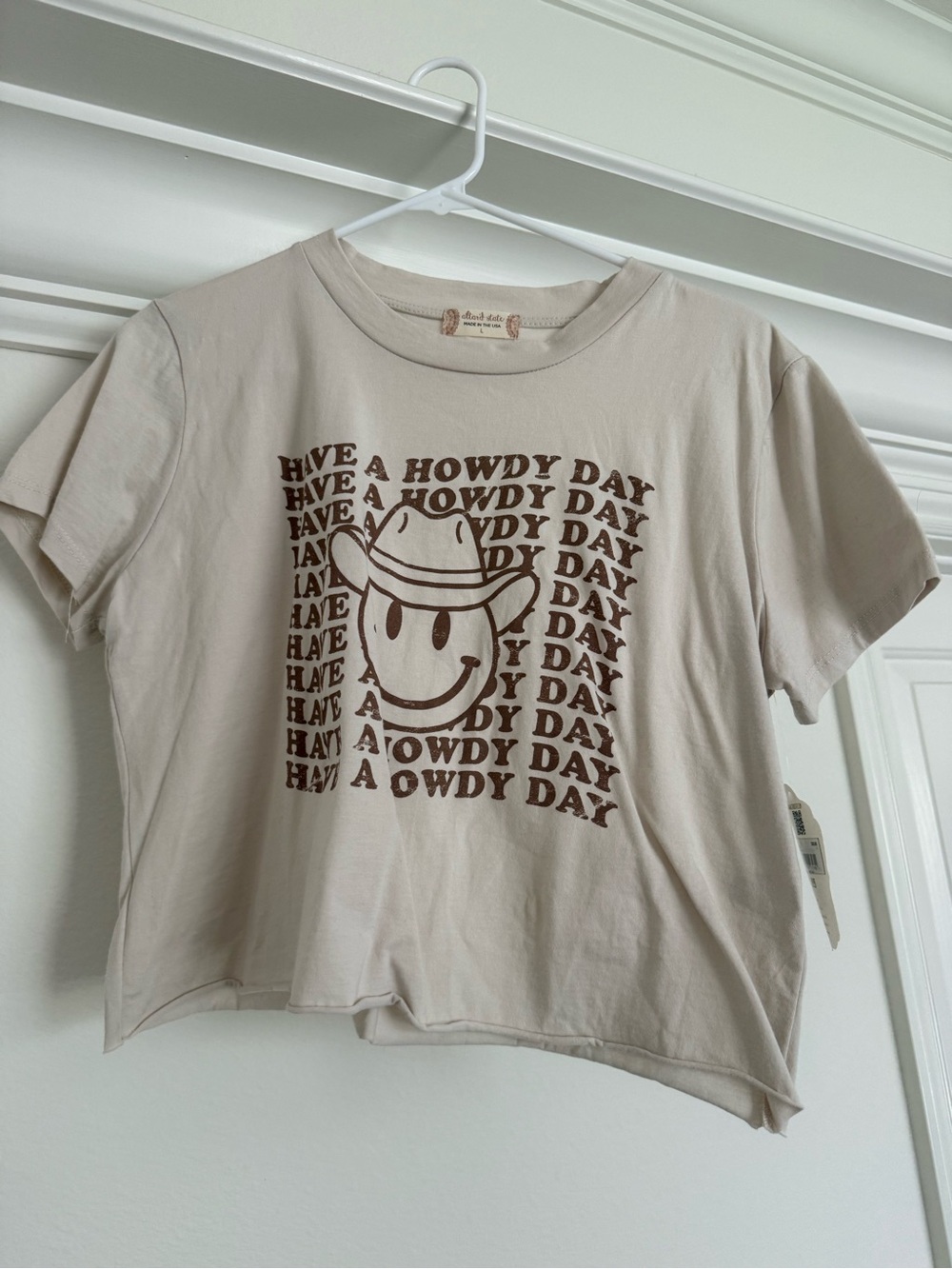 Short Sleeve Graphic Tee - Beige 'Have a Howdy Day'